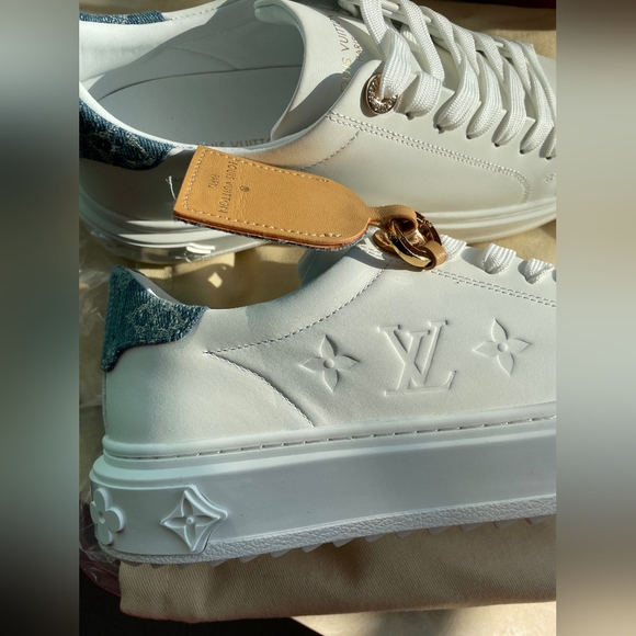 Louis Vuitton Time Out Sneaker - Picture 7 of 12